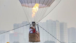 Vì sao tạm dừng dịch vụ trải nghiệm bay trên khinh khí cầu tại Hà Nội?