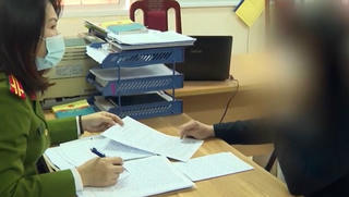 Cô gái Hà Nội bị lừa gần 3 tỷ đồng