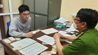 Khống chế nam thanh niên dọa phóng hỏa cướp ngân hàng ở Thái Nguyên 