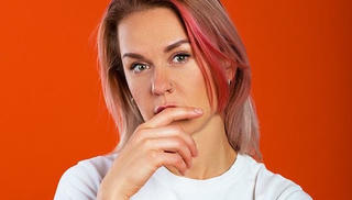 Điều chỉnh những cử chỉ này, bạn sẽ hấp dẫn và thành công hơn