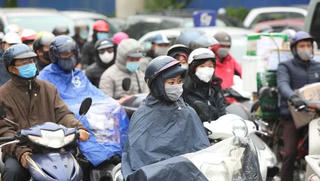 Không khí lạnh ảnh hưởng tới miền Trung, Hà Nội còn mưa không?