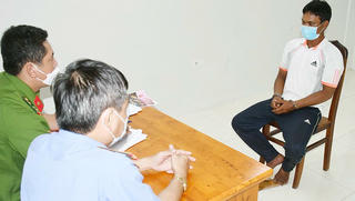 'Nghịch tử' đánh mẹ tử vong vì cho là 'gánh nặng'