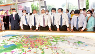 Bộ trưởng Nguyễn Mạnh Hùng: 'Chuyển đổi số, chấp nhận cái mới, người đi sau lại có thể đi trước'