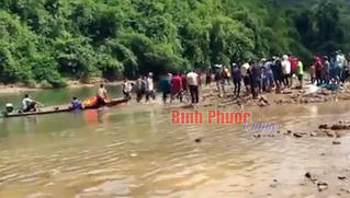 Đau lòng tai nạn khiến 4 học sinh lớp 11 tử vong