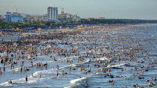 Những con số 'khủng' về du lịch dịp lễ 30/4-1/5: Có địa phương thu về 2.000 tỷ đồng