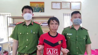 Bắt gã đàn ông nhiều lần hiếp dâm bé gái nơi hoang vắng