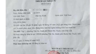 Con trai 3 tuổi đang sống bất ngờ bị mẹ đẻ khai tử