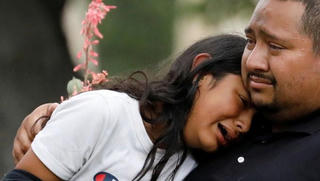 Xả súng ở trường tiểu học Mỹ, 21 người chết