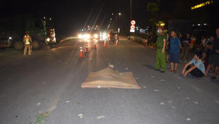 Truy tìm lái xe gây tai nạn chết người trong đêm ở Bắc Giang