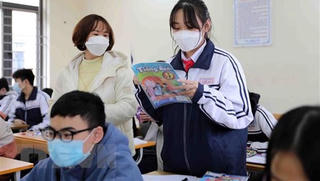 Hà Nội lý giải về việc thông báo muộn chỉ tiêu song bằng tú tài