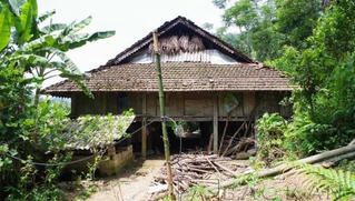 Bé gái 7 tuổi nghi bị anh họ hiếp dâm, công an khuyên cha mẹ quản lý chặt con dịp hè