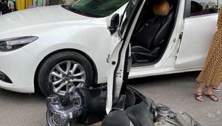 Lưu ý khi mở cửa ô tô để phòng tai nạn giao thông