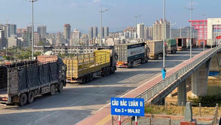 Tìm cách thúc đẩy thương mại biên giới dịp cuối năm