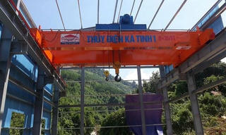 Sạt lở thủy điện Kà Tinh, 1 công nhân mất liên lạc