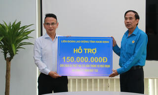 Hỗ trợ người lao động bị thiệt hại trong vụ cháy nhà để xe ở công ty may