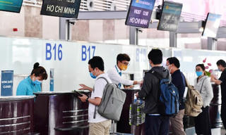 Vì sao khách đi tàu bay chưa được áp dụng tài khoản định danh điện tử?