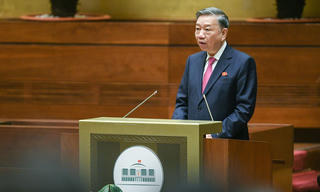 Kiến nghị Quốc hội cho bổ sung thông tin ‘nơi sinh’ trên hộ chiếu