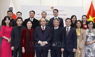 Chủ tịch nước thông báo tình hình kinh tế - xã hội trong nước với cộng đồng người Việt tại Hàn Quốc