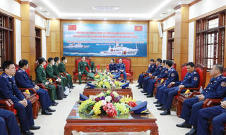 Đoàn đại biểu Cảnh sát biển Trung Quốc thăm Bộ Tư lệnh Vùng Cảnh sát biển 1