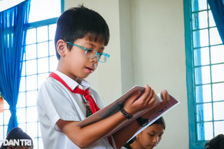 Cậu bé 6 tuổi học lớp 3, tính nhẩm nhanh như máy tính