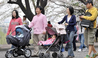 Hàn Quốc lên kế hoạch cho người lao động nghỉ nuôi con trong 18 tháng