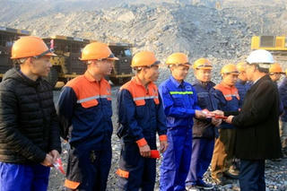 Tập đoàn Công nghiệp Than - Khoáng sản Việt Nam đồng loạt ra quân sản xuất 