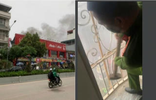 Cứu 3 người mắc kẹt trong phòng tập gym đang cháy ở Hà Nội 