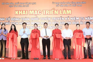 Triển lãm tranh cổ động toàn quốc kỷ niệm Ngày Chủ tịch Hồ Chí Minh ra lời kêu gọi thi đua ái quốc 