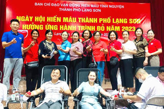 Gần 500 tình nguyện viên ở TP Lạng Sơn hiến máu hưởng ứng Hành trình đỏ 2023