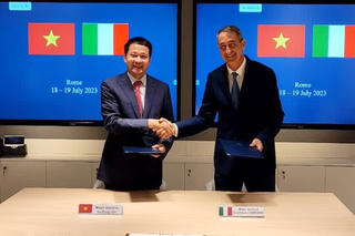 Việt Nam và Italia đàm phán dự thảo Hiệp định về cùng bảo vệ và trao đổi tin mật