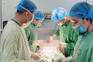 Cứu sản phụ bị biến chứng thai kỳ đặc biệt nguy hiểm