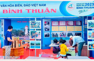 Tuyên truyền về biển, đảo Việt Nam cho ngư dân ra khơi bám biển