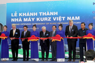 Khánh thành Nhà máy sản xuất nhũ và màng mỏng công nghệ cao KURZ tại Bình Định