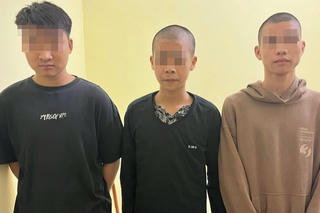 Bắt giữ 3 thanh niên tiêu thụ tiền giả tại Hà Nội 