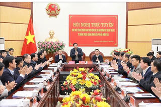 Thủ tướng: Thực hiện '4 tại chỗ' triển khai dự án Đường dây tải điện 500kV mạch 3 kéo dài