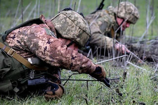 Ukraine vạch trần những cá nhân 'nhạy cảm' trong bê bối tham nhũng mua sắm vũ khí quân đội