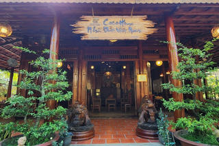 Ngôi nhà dừa 'độc lạ Việt Nam' tại Vĩnh Long 