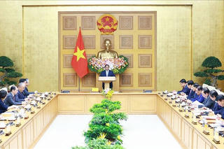 Thủ tướng chủ trì tọa đàm với Đoàn doanh nghiệp hàng đầu Trung Quốc