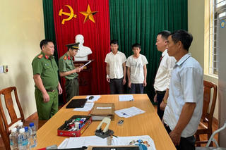 Khởi tố 2 đối tượng sử dụng trái phép vật liệu nổ
