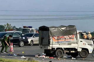 Người phụ nữ lái xe tải va chạm xe khách, nhiều người bị thương