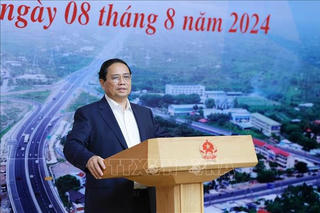 Thủ tướng Phạm Minh Chính: Thúc đẩy các dự án hạ tầng, chào mừng các ngày lễ lớn của đất nước