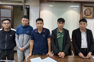 Công an tạm giữ 5 đối tượng liên quan vụ 'thổi giá' đất lên 30 tỷ đồng/m2 ở Hà Nội