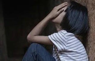 Điều tra nguyên nhân nữ sinh lớp 7 tử vong trong tư thế treo cổ 