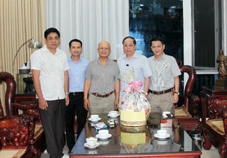 Cục Thi hành án dân sự TP.HCM tri ân các cán bộ lão thành 