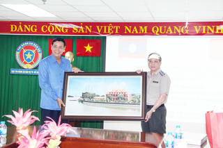 Thứ trưởng Bộ Tư pháp Lào thăm và làm việc tại Cục Thi hành án dân sự TP.HCM