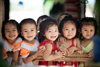 Tiếp tục hoàn thiện quy định pháp luật về quyền trẻ em 