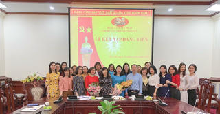 Phụ nữ Bộ Tư pháp hưởng ứng “Tuần lễ áo dài Việt Nam”.