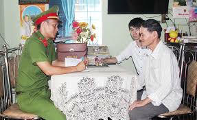 Công an cấp phường phải “rà soát từng nhà” để phòng chống Covid
