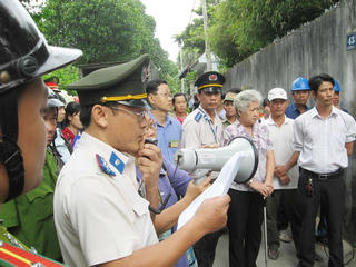 Khắc phục lúng túng khi ra quyết định thi hành án chủ động