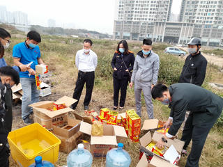 Cục Thi hành án dân sự Hà Nội tiêu hủy 105,3kg pháo nổ